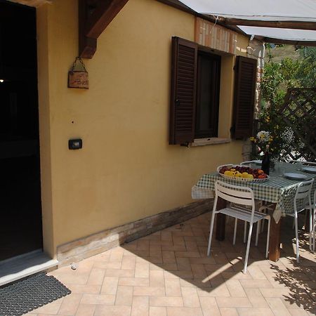 Villa Agriturismo Il Sentiero à Montalto delle Marche Extérieur photo
