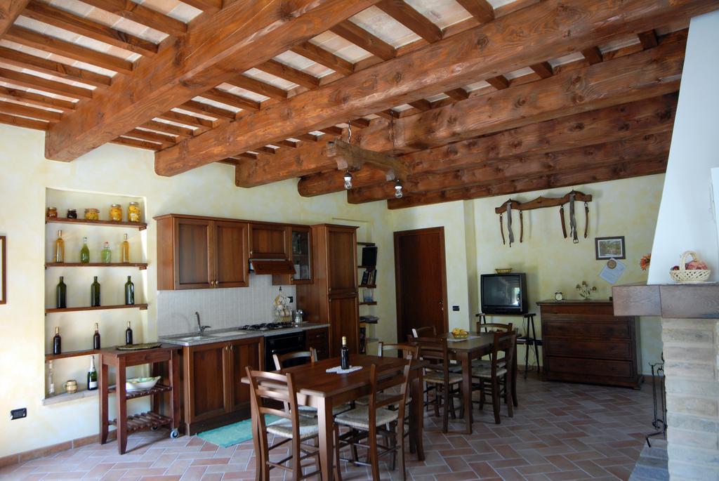 Villa Agriturismo Il Sentiero à Montalto delle Marche Extérieur photo