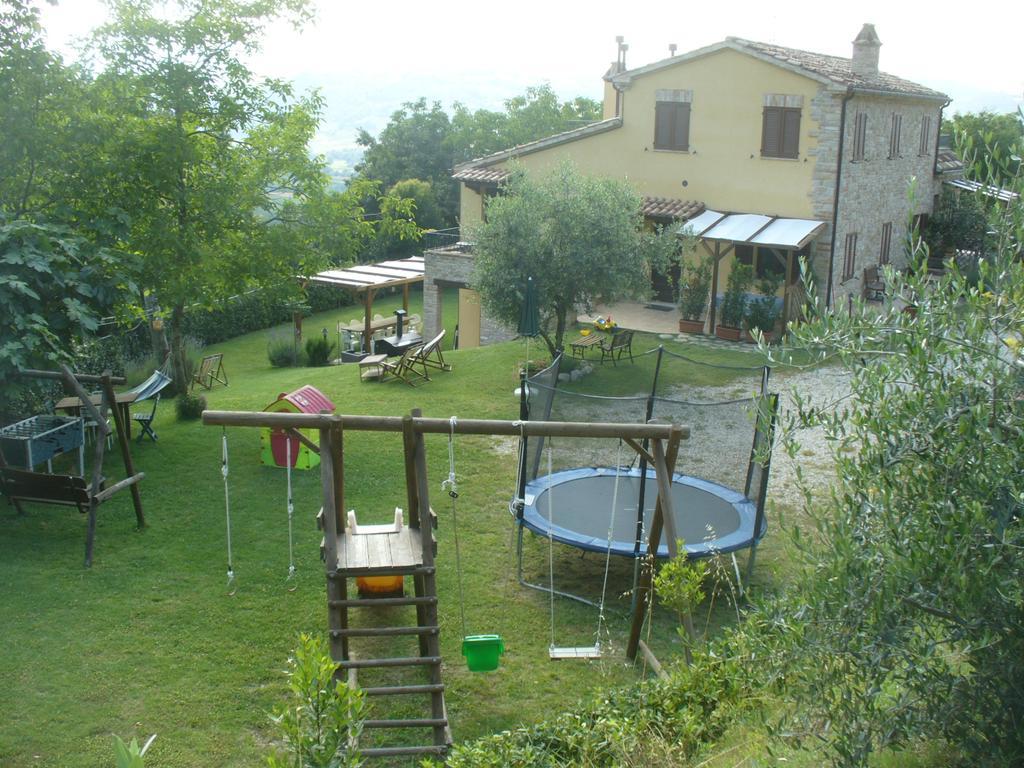 Villa Agriturismo Il Sentiero à Montalto delle Marche Extérieur photo
