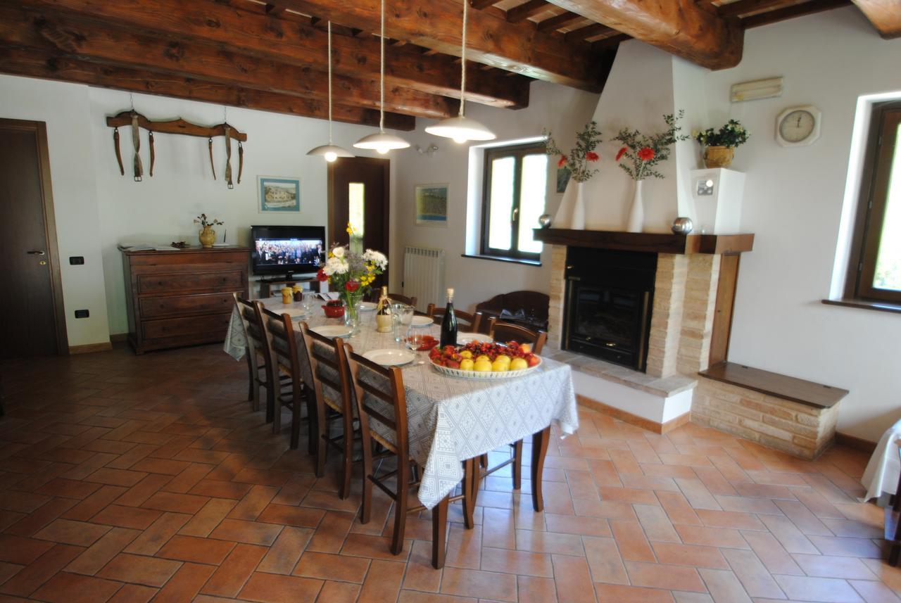 Villa Agriturismo Il Sentiero à Montalto delle Marche Extérieur photo